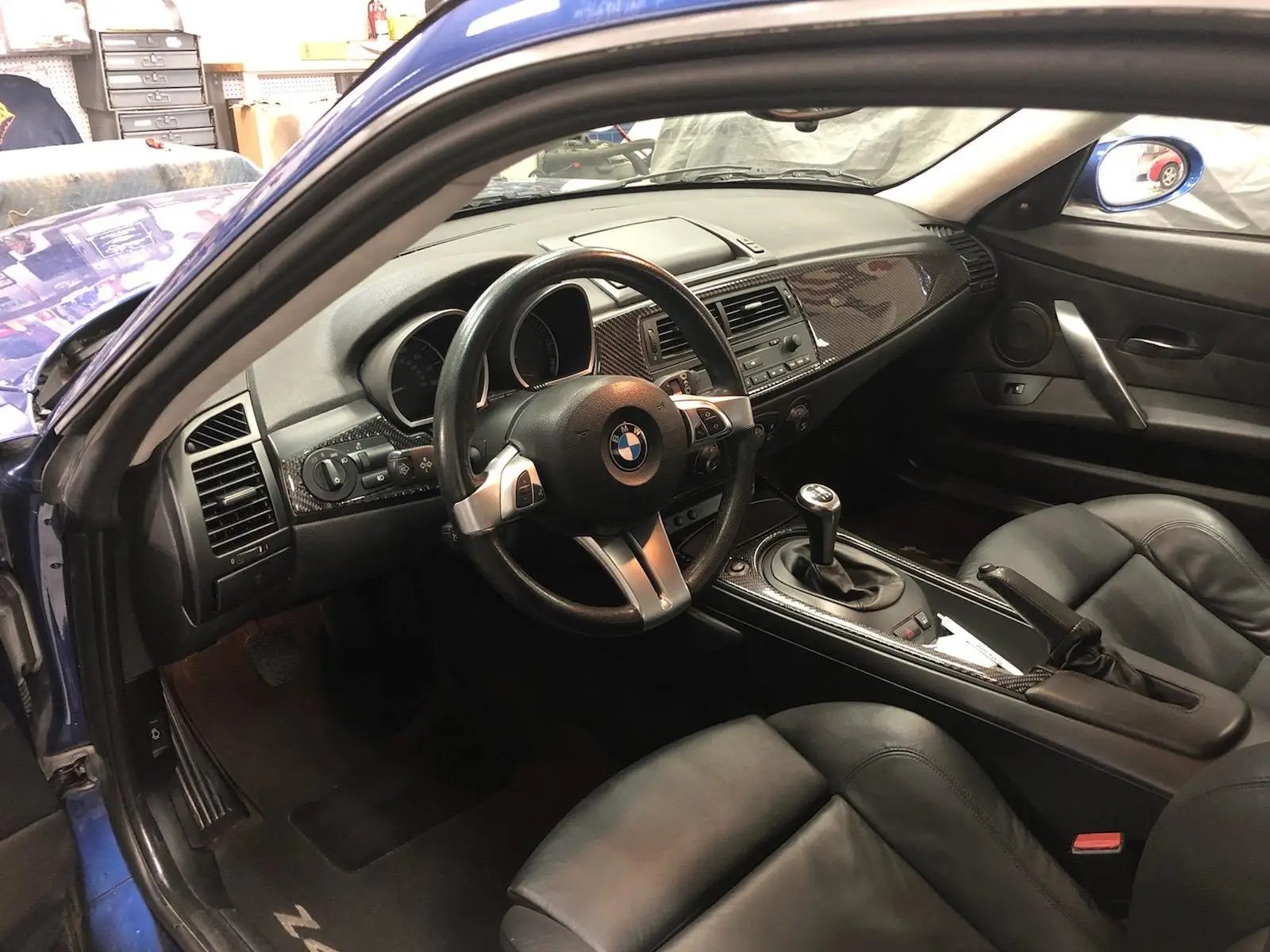 Carbon Fiber Style Transmission Console Cover Trim For BMW Z4 E85 2003-2008 (LHD)